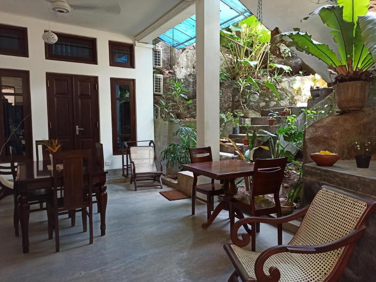 Butterfly Jewel Bed and Breakfast Unawatuna Buitenkant foto