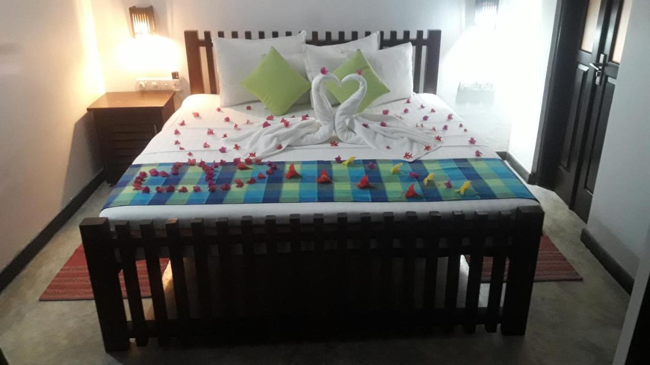 Butterfly Jewel Bed and Breakfast Unawatuna Buitenkant foto