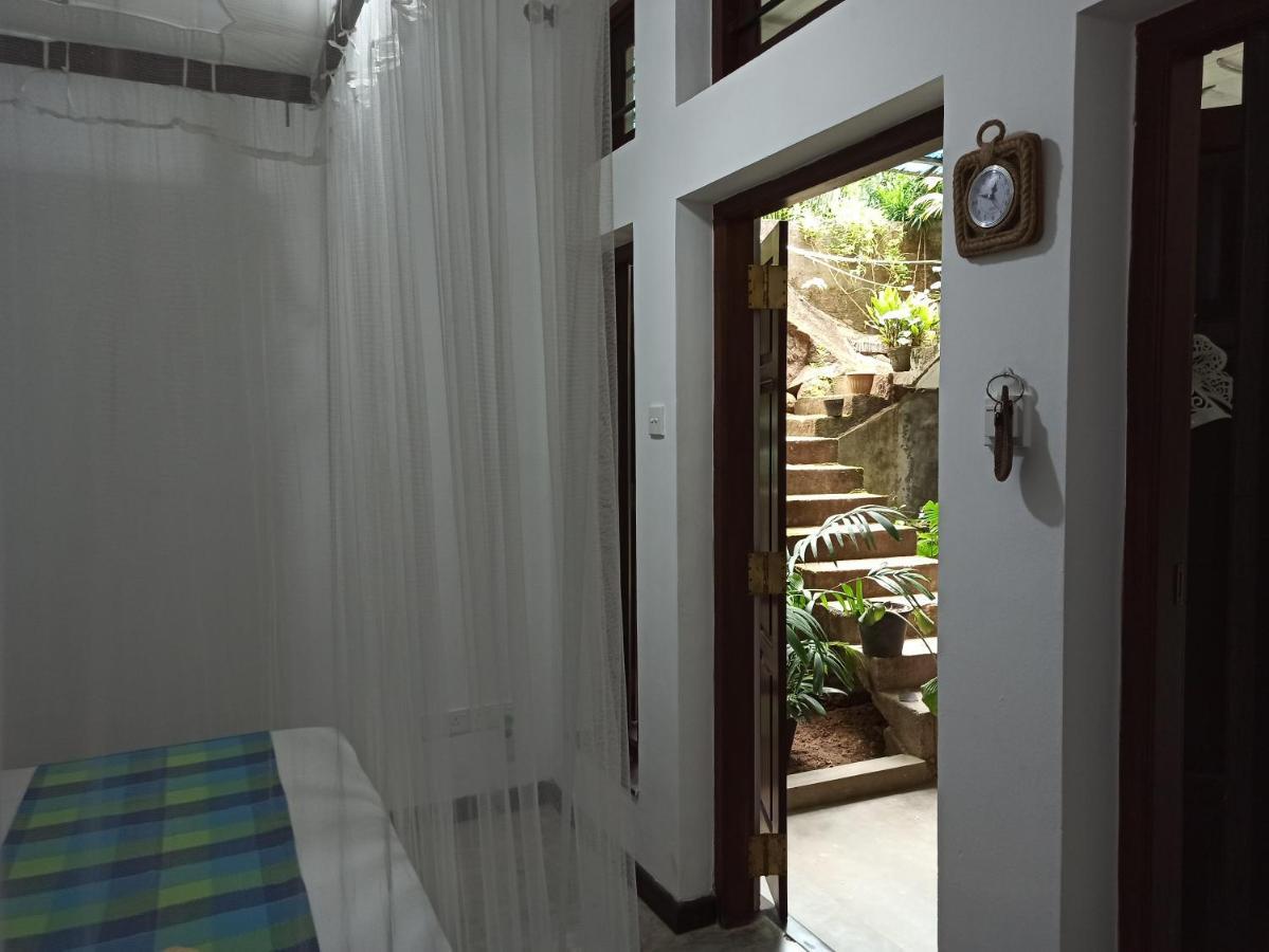 Butterfly Jewel Bed and Breakfast Unawatuna Buitenkant foto